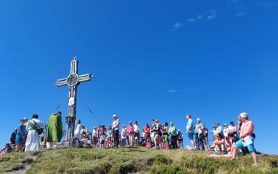 Plattenkogelmesse heute um 10:30 am Gipfel